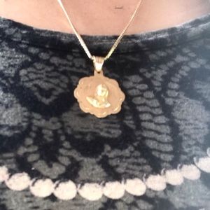 Meet your Posher, Edna